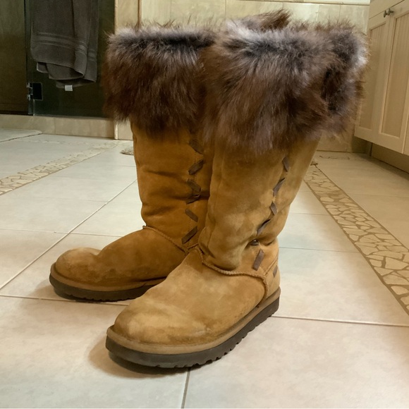 Uggs tall brown fur trim leather Women’s 8 - Picture 2 of 7